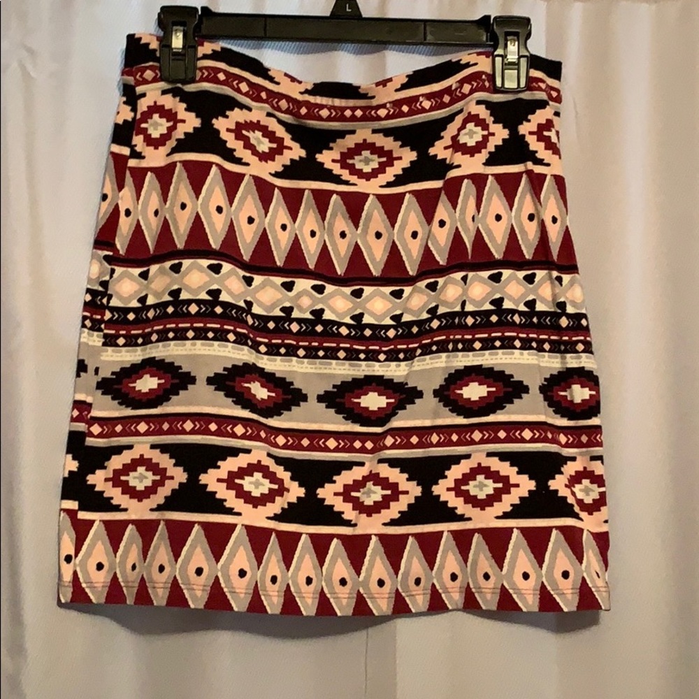Pink and grey Aztec print mini skirt - Picture 1 of 3
